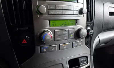 Hyundai Starex
