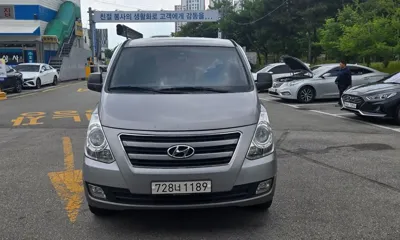 Hyundai Starex