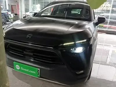 Nio ES8