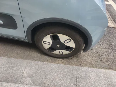 Baojun E300