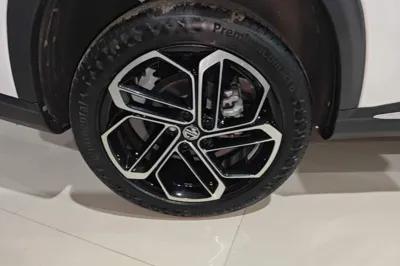 MG One