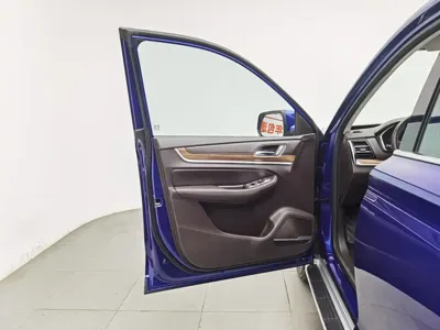 Roewe RX8