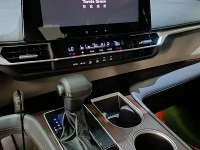 Toyota Granvia