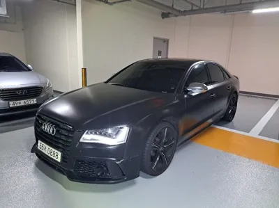 Audi S8