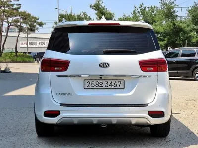Kia Canival