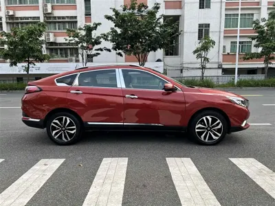 Venucia T90