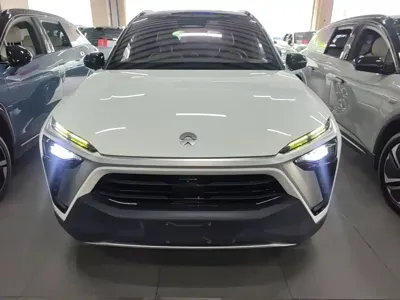 Nio ES8