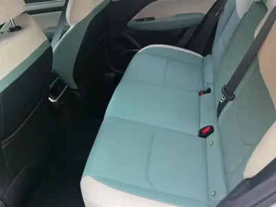Geely L HiP