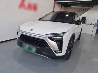 Nio ES8