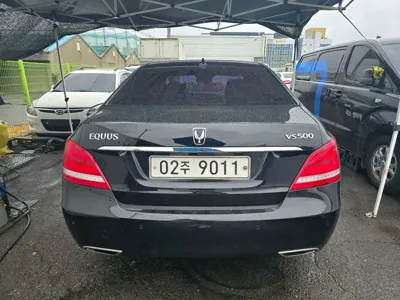 Hyundai Equus