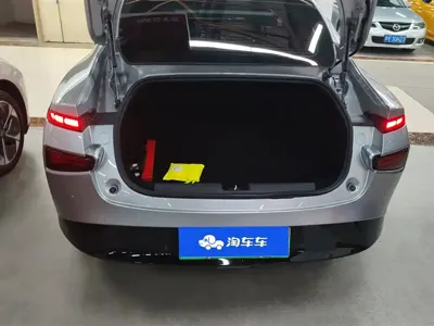 Xpeng P7