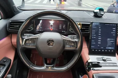 Nio EC6