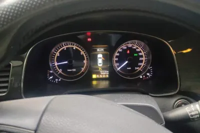 Hongqi H7