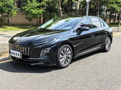 Hongqi Hongqi E-QM5