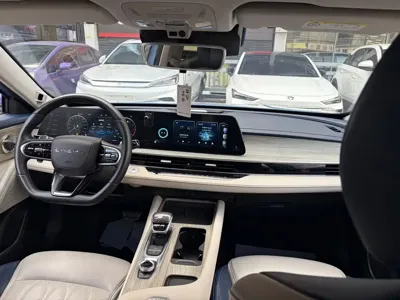 Chery Arrizo 8