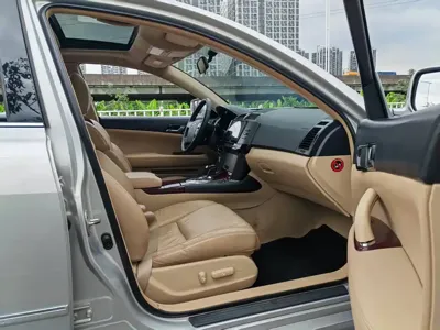 Toyota Reiz