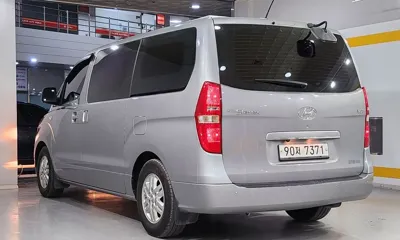 Hyundai Starex