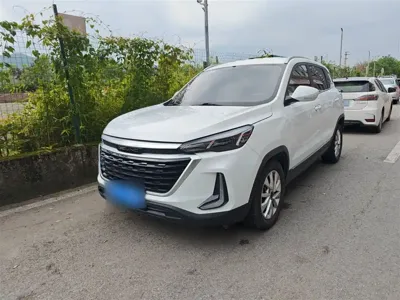 BAIC X3