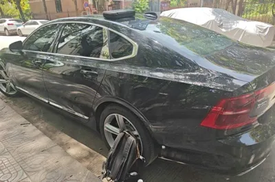 Volvo S90