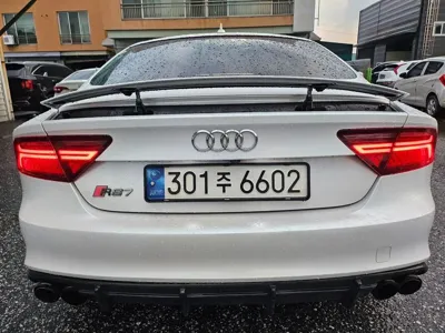 Audi S7