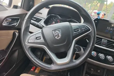 Baojun 310W