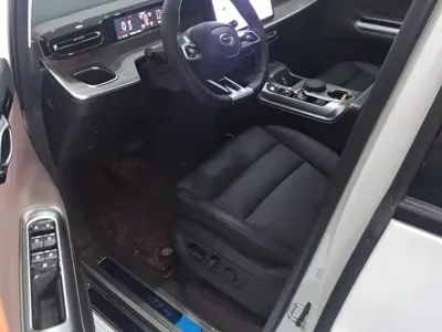 GAC Motor 传祺E8 PHEV
