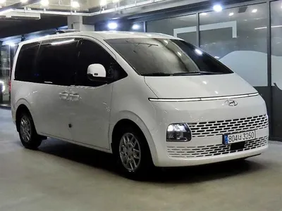 Hyundai Staria