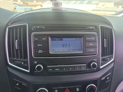 Hyundai Starex