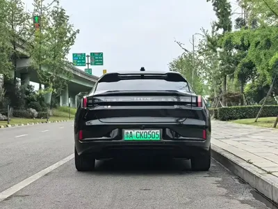 Zeekr 001