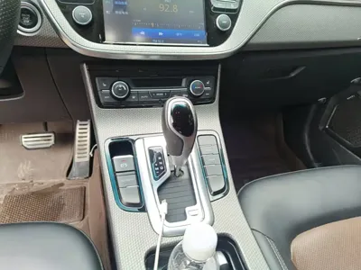 Geely Emgrand GS