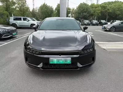 Zeekr 001
