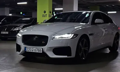Jaguar XF