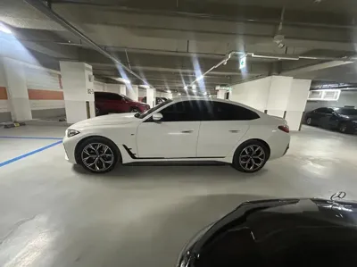 BMW i4