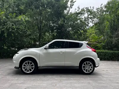 Infiniti ESQ