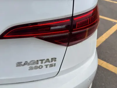 Volkswagen Sagitar