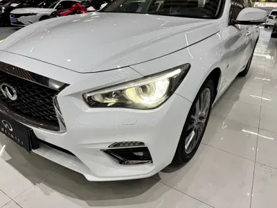 Infiniti Q50L