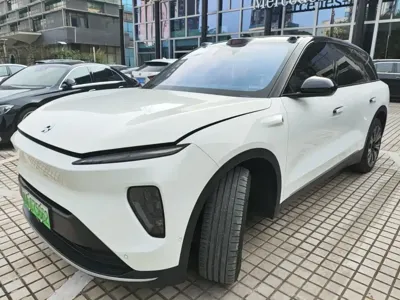 Nio ES8