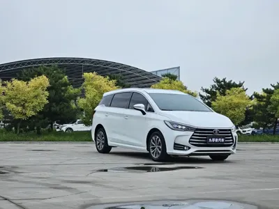 BYD MAX