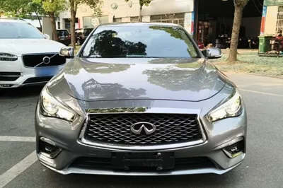 Infiniti Q50L