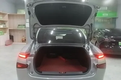 Xpeng P7