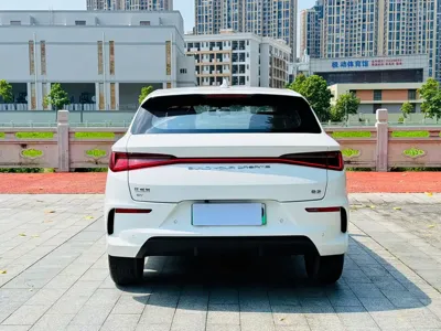 BYD e2