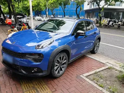 Lynk & Co 02