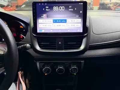 Toyota Yaris L