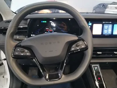 Roewe i5