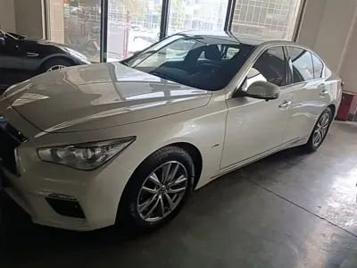 Infiniti Q50L