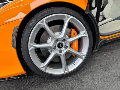 McLaren GT