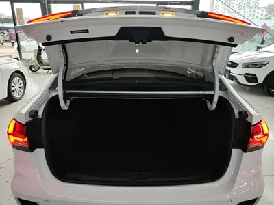 Roewe i5