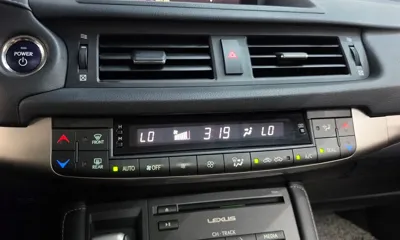 Lexus CT200h