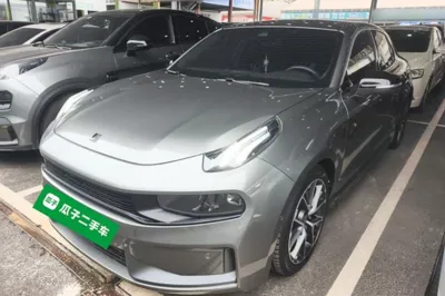 Lynk & Co 03