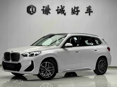 BMW iX1